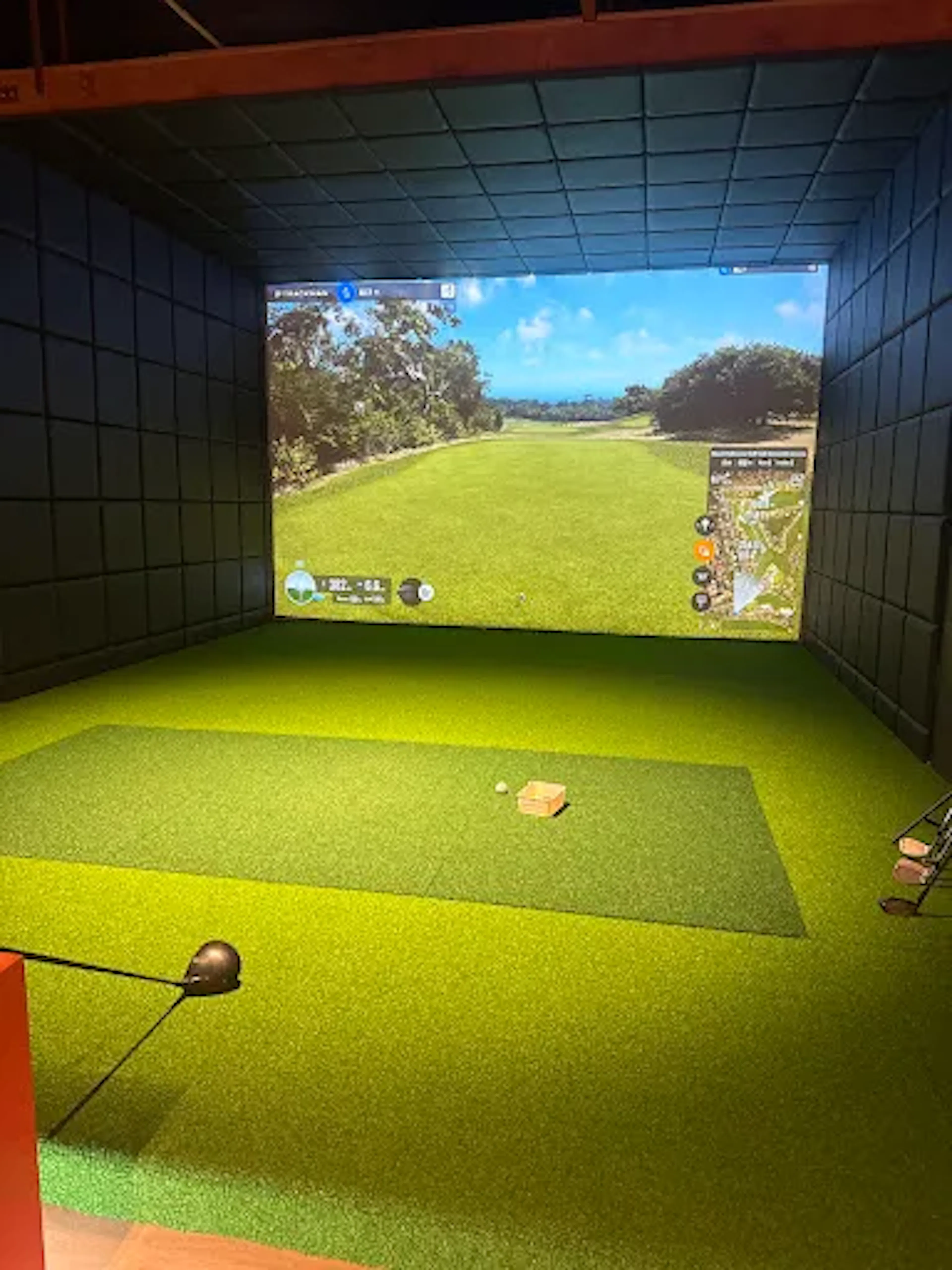 tracked golf