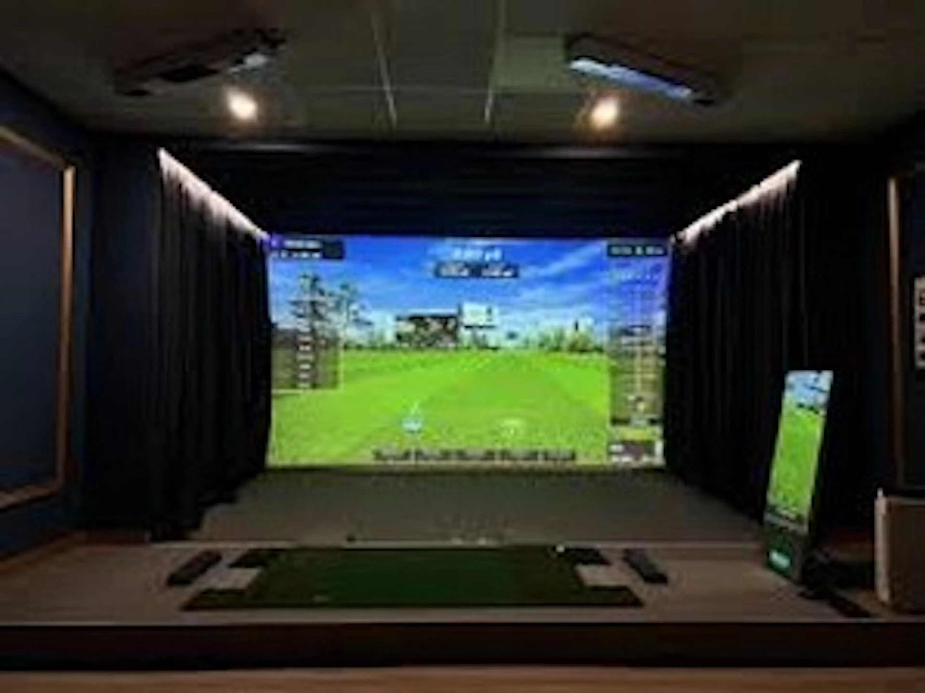 luxe indoor golf