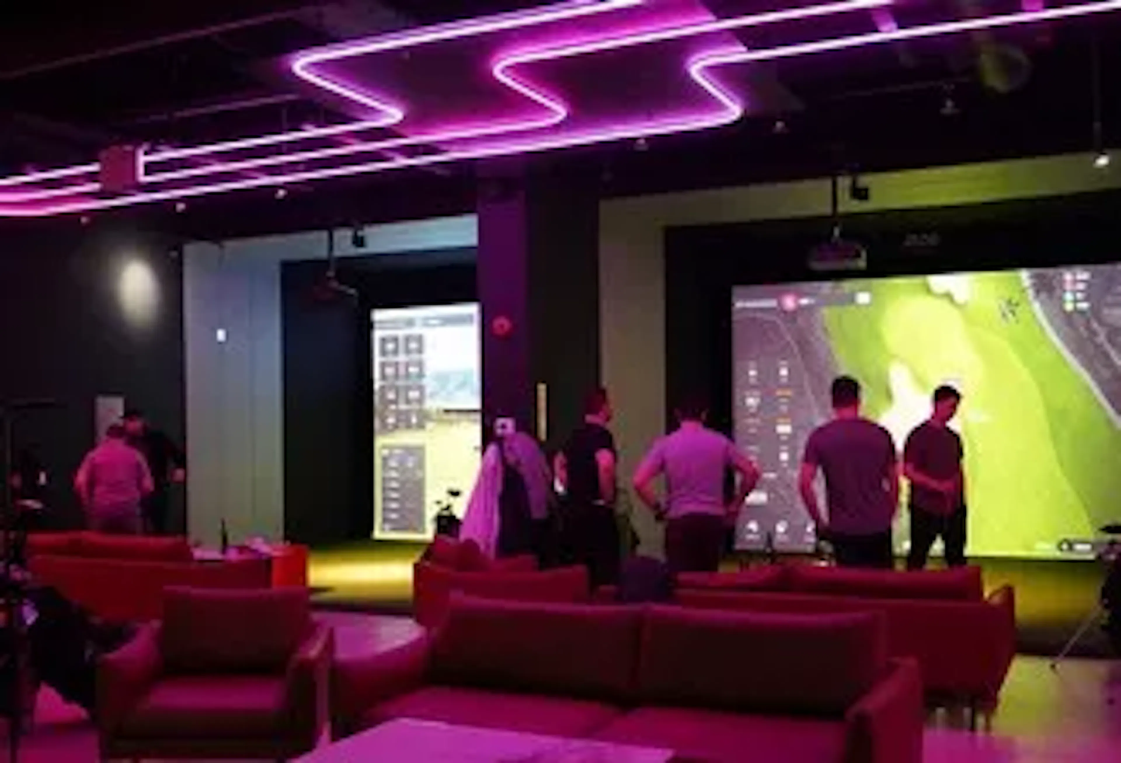 ace golf bar & lounge