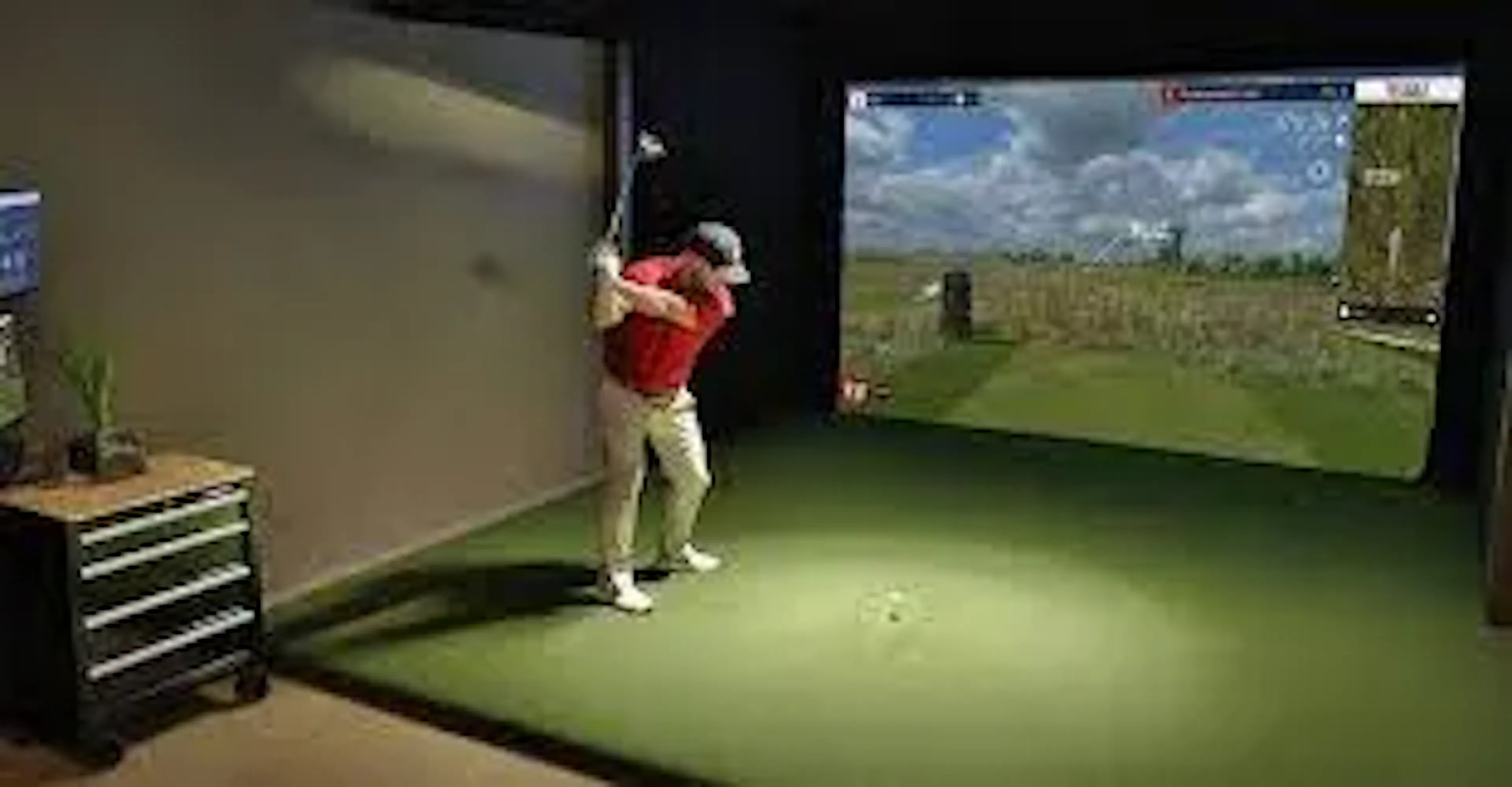 the clubhouse indoor golf